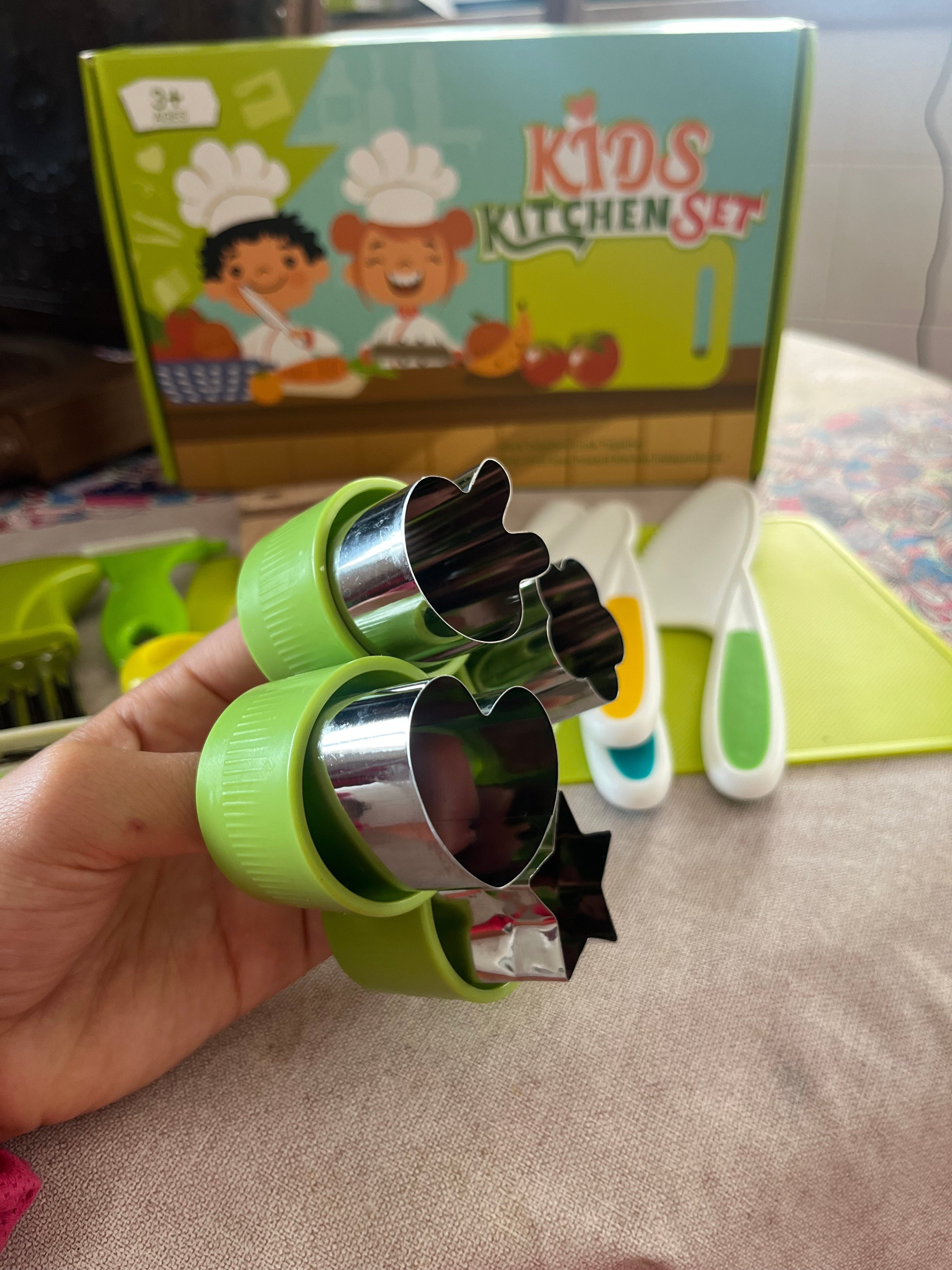 Little Chef Montessori: Real Cooking Fun for Tiny Hands